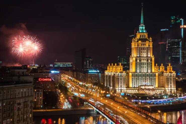 МОСКВА: Один день из жизни города 