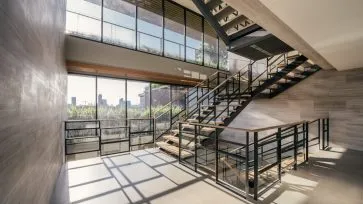 Памятка. Уборка лестниц по шагам